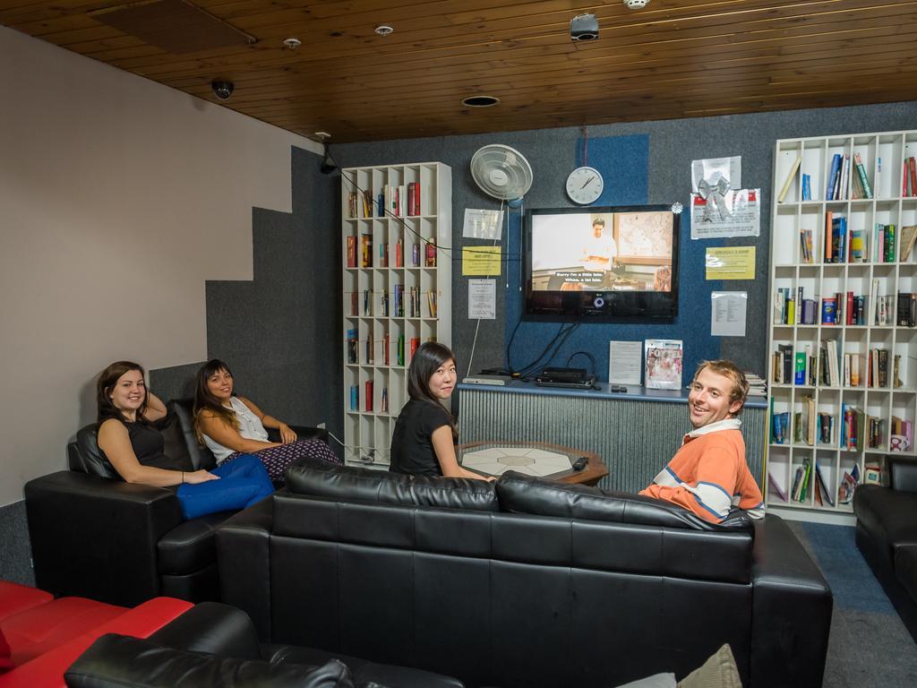 Blue Galah International Backpackers Hostel Adelaide Exterior photo