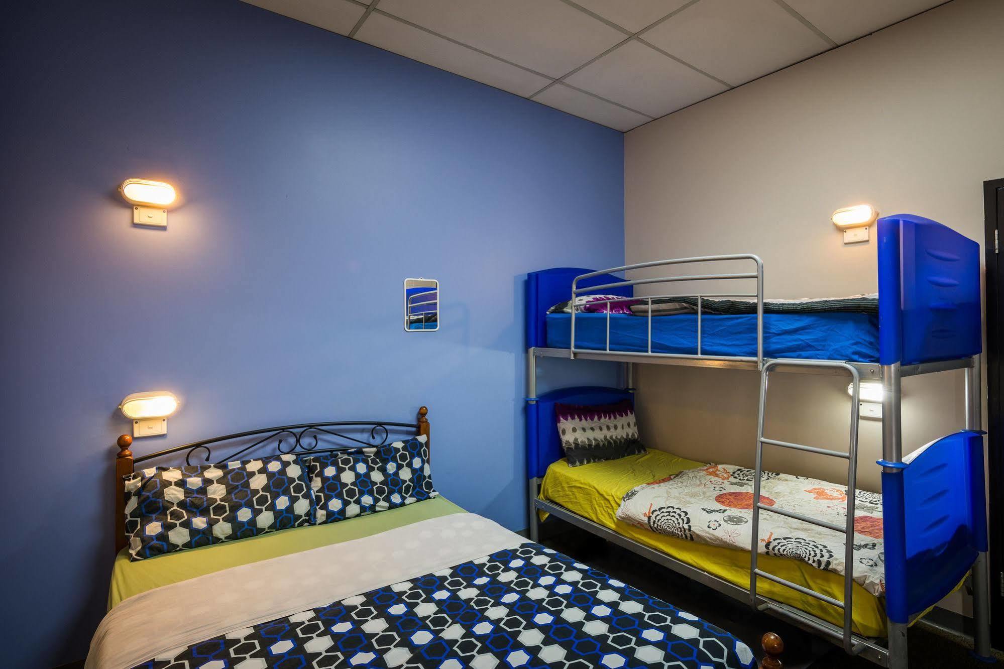 Blue Galah International Backpackers Hostel Adelaide Exterior photo